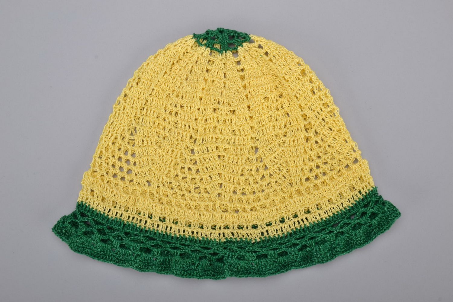 Вязаная шапка желто-зеленая  фото 2