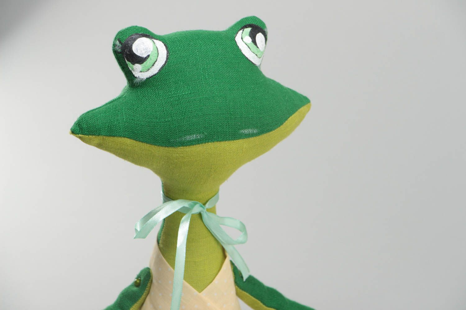 Jouet décoratif en tissu fait main design original peint pour enfant grenouille photo 3