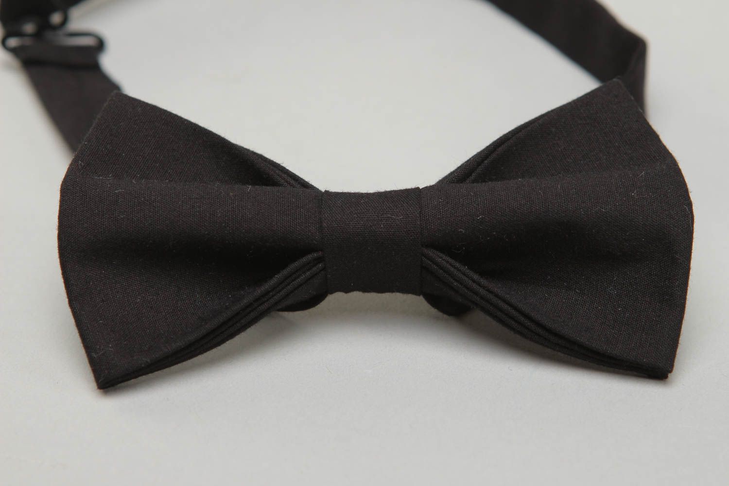 Black fabric bow tie photo 2