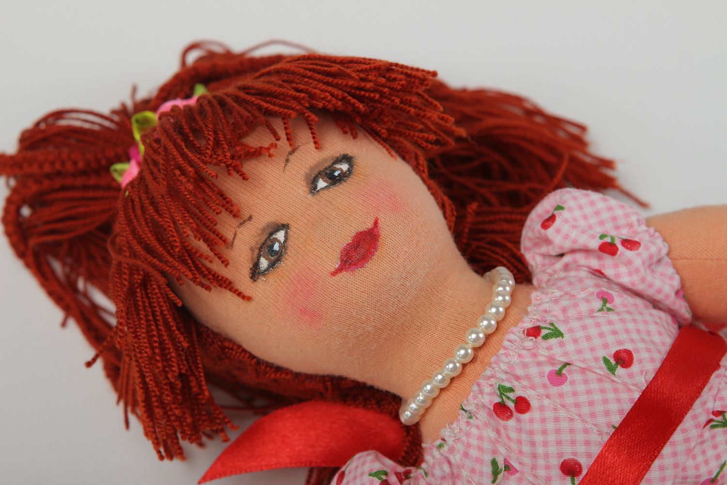 Juguete artesanal de tela y cuero muñeca de peluche para niña regalo original foto 3