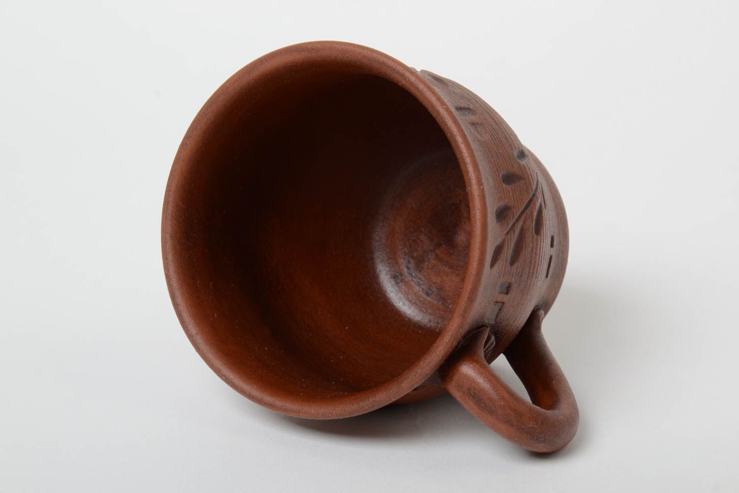 Глиняная чашка для чая ручной работы авторская красивая в технике молочения 400 мл фото 4