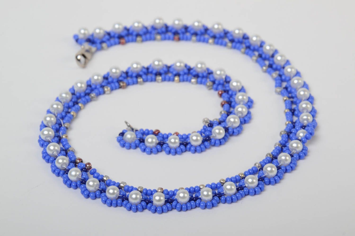 Beautiful blue and white handmade women's gentle thin beaded necklace photo 4