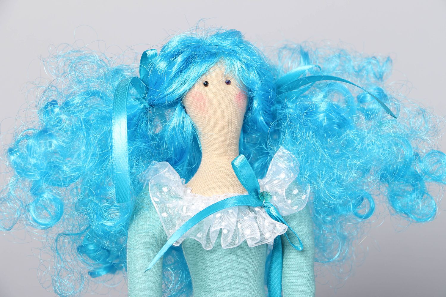 Handmade Puppe mit blauen Haaren foto 2