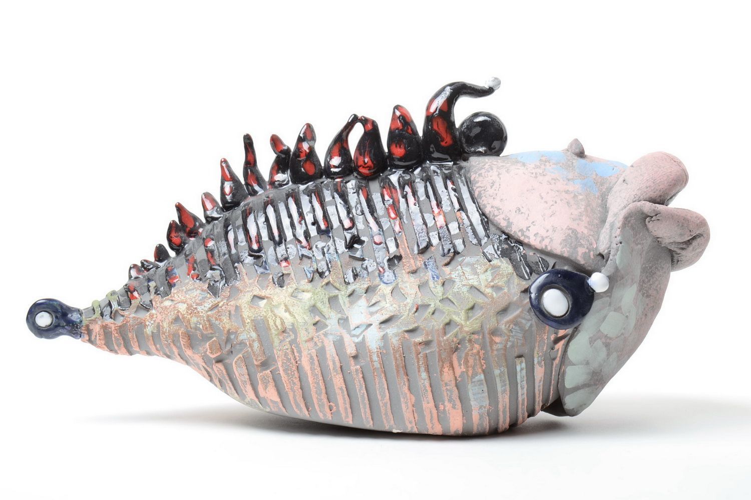 Originelle bemalte künstlerische Ton Fisch Figur für Dekor handgemacht foto 4