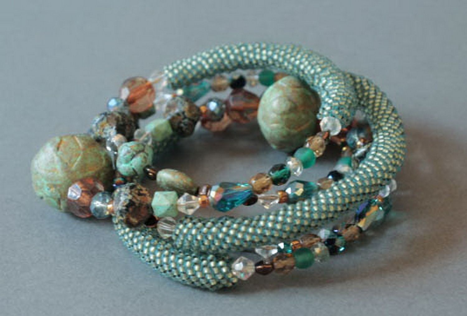 Three layers light pale green bead bracelet with decorative stones photo 8