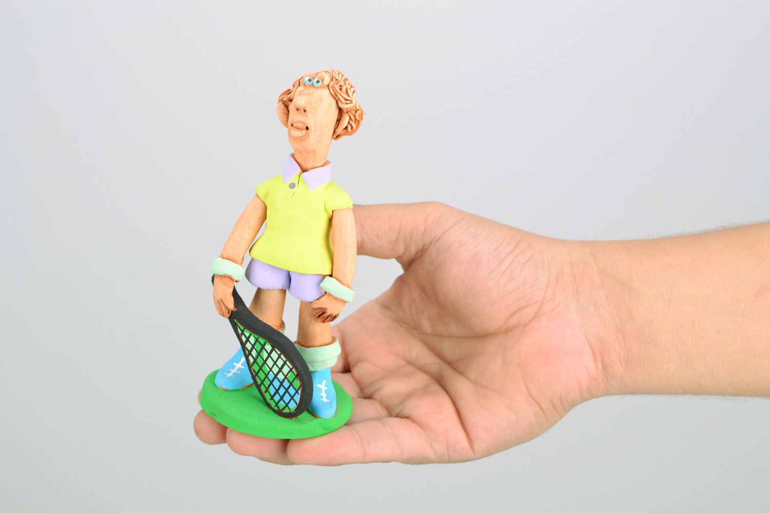 Figurine décorative en céramique faite main Joueur de tennis photo 2