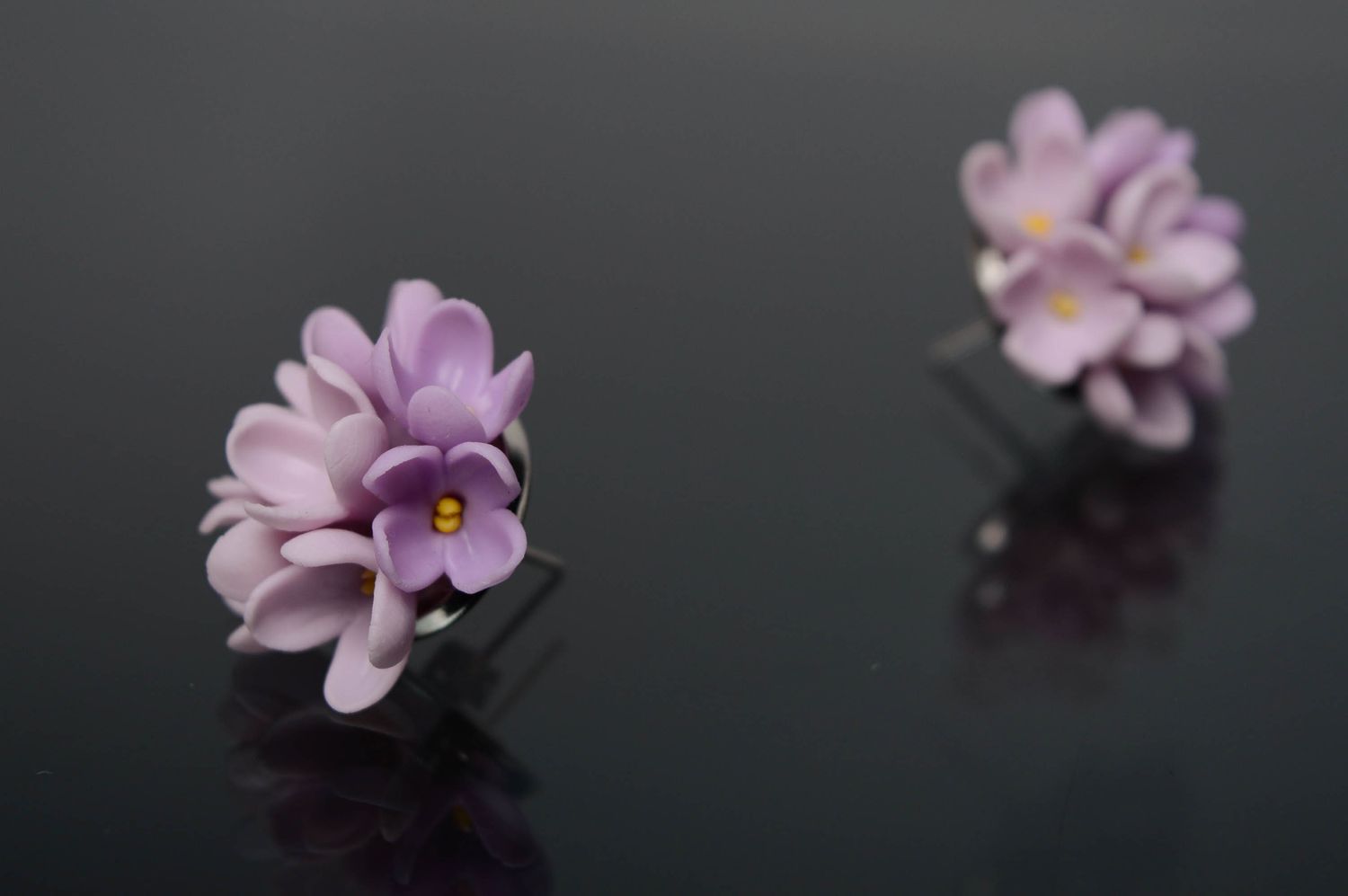 Blumen Ohrringe aus Ton Flieder  foto 1