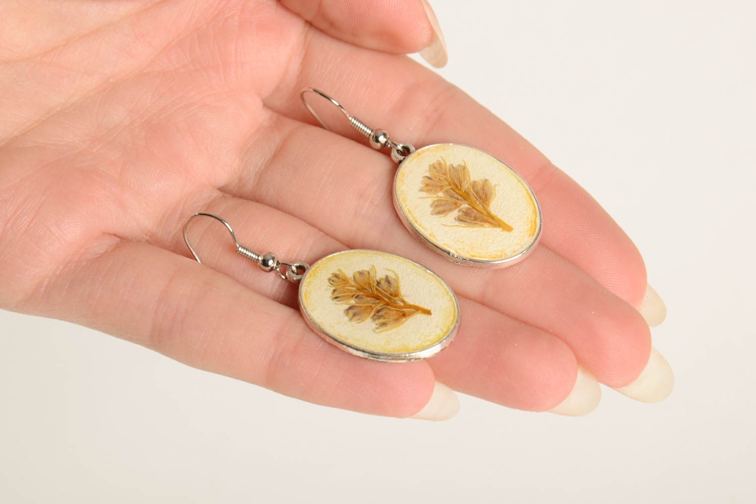 Handmade beautiful earrings unusual elegant jewelry cute flower earrings photo 2