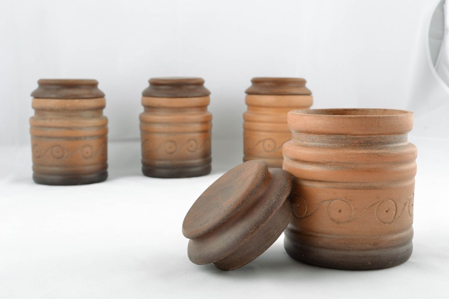 Ceramic container for dry goods photo 1