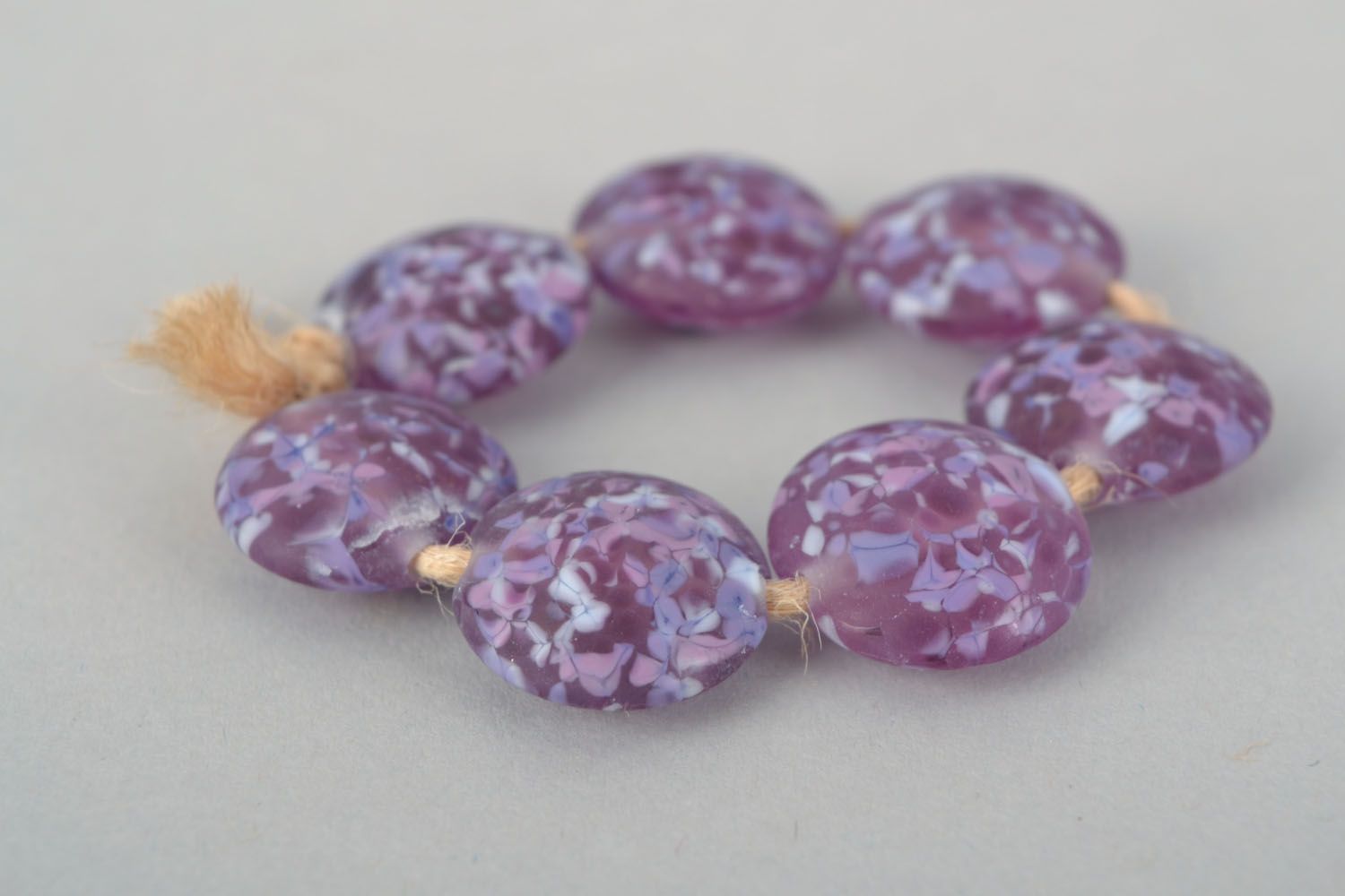 Ensemble de perles de verre au chalumeau violettes photo 3