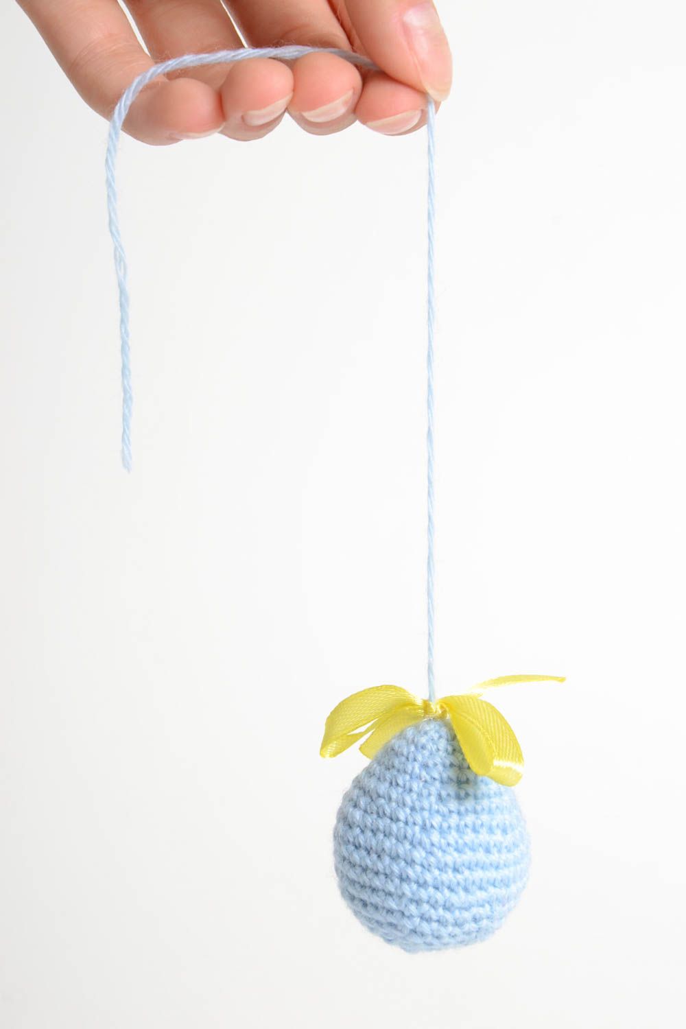 Пасхальное яйцо ручной работы домашний декор вязаное яйцо голубое подвеска фото 5