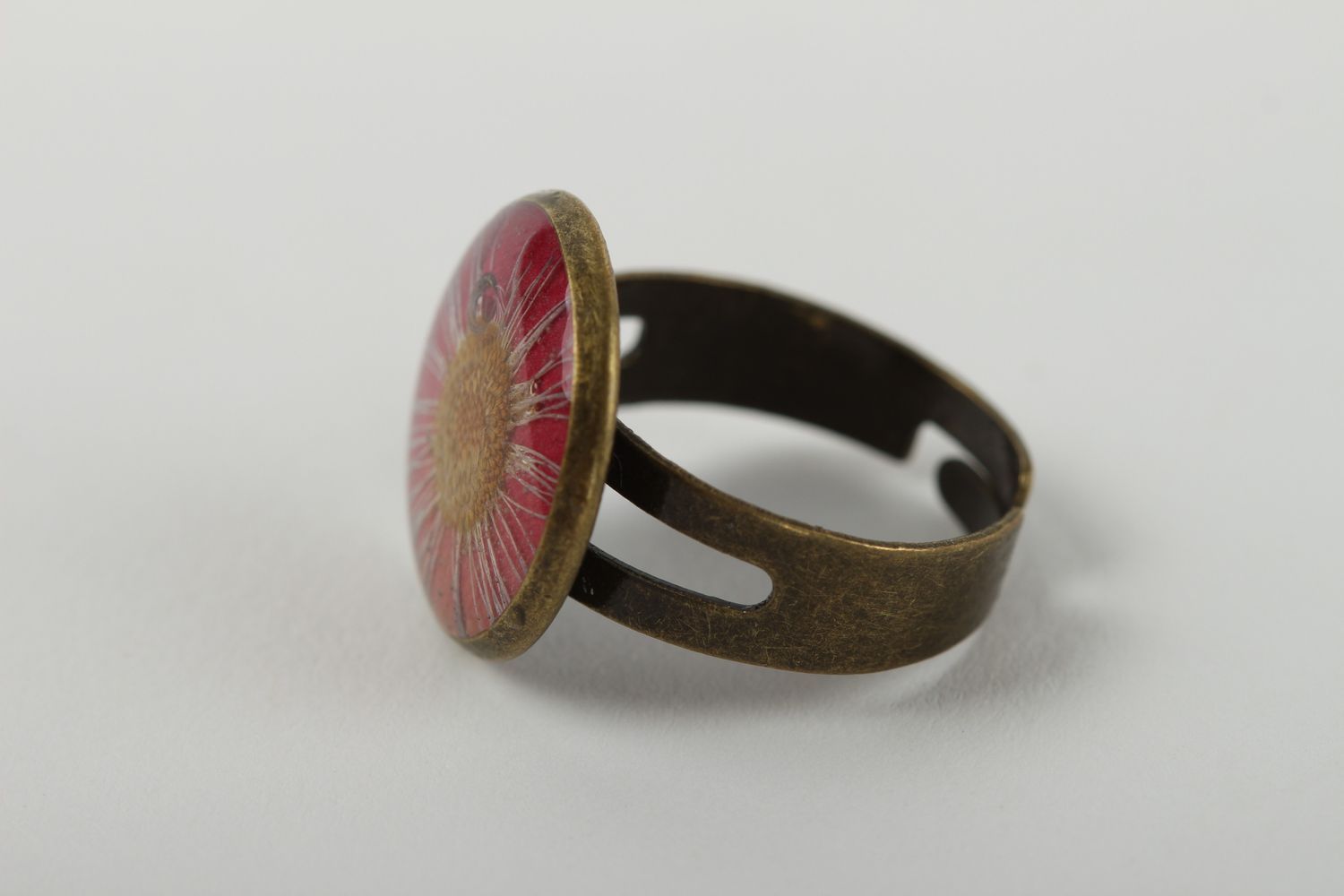 Epoxy resin ring handmade botanic ring with natural flowers designer bijouterie photo 3