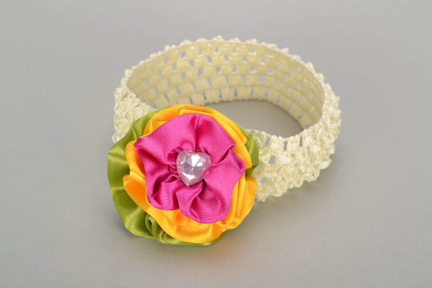 Handgemachtes Haarband mit Blume foto 1