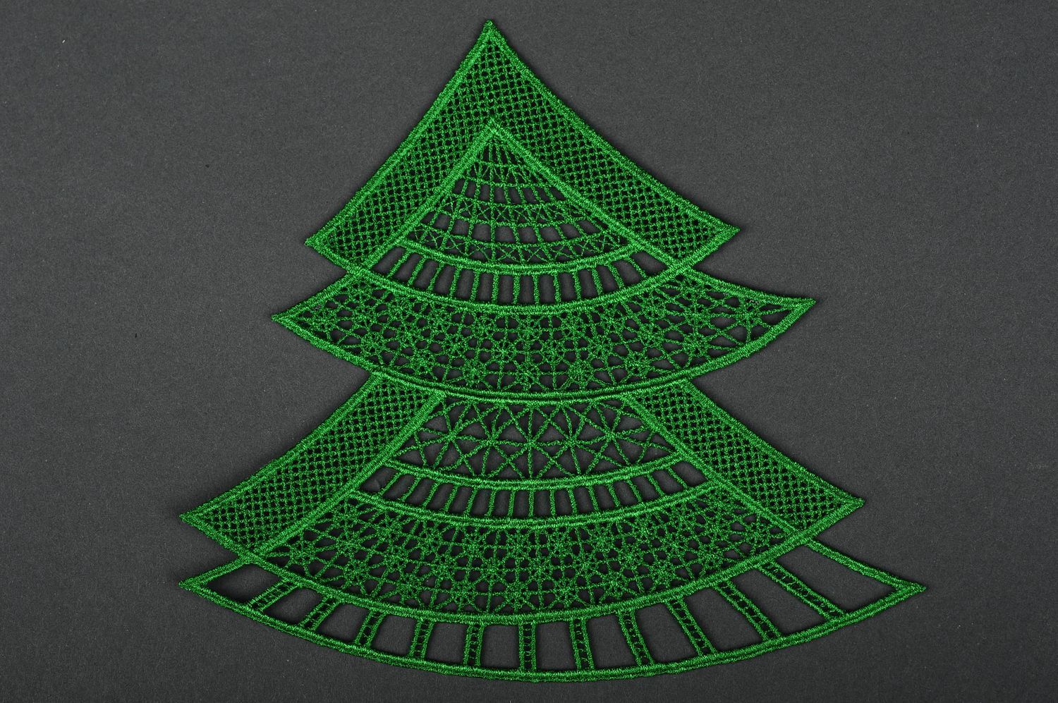 Árbol de Navidad hecho a mano elemento decorativo adorno navideño color verde foto 4