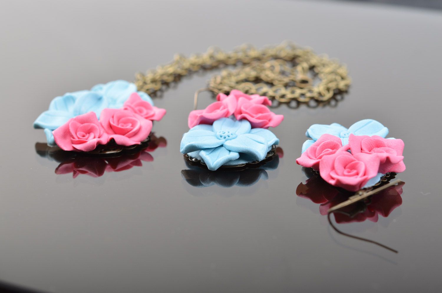 Bright handmade polymer clay flower jewelry set long earrings and pendant photo 4