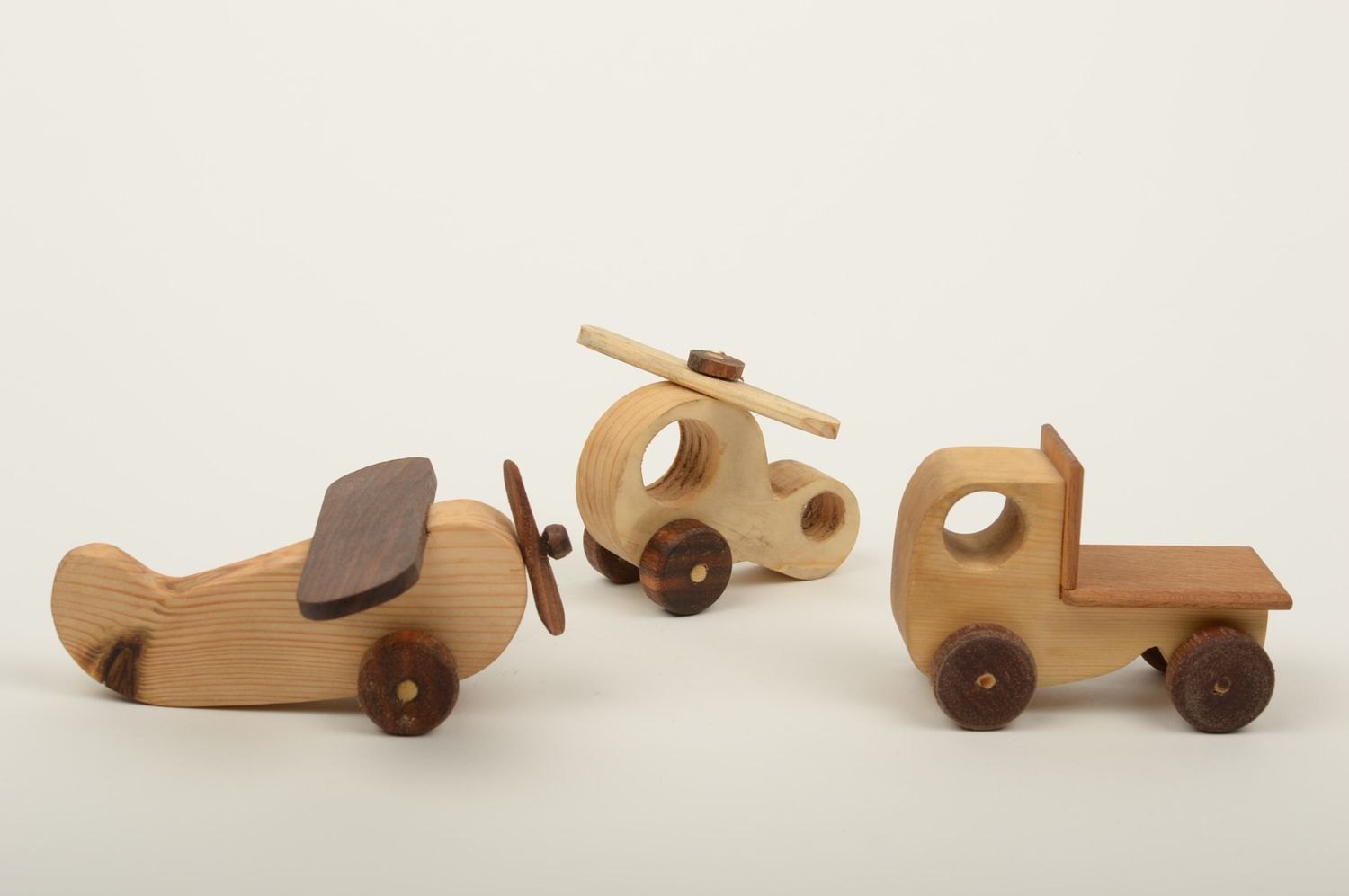 Игрушки ручной работы игрушки из дерева набор 3 штуки фигурки из дерева фото 4