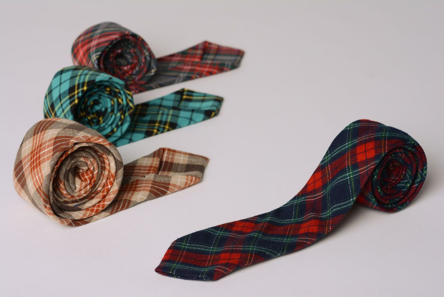 Cravate en tweed à carreaux faite main photo 2