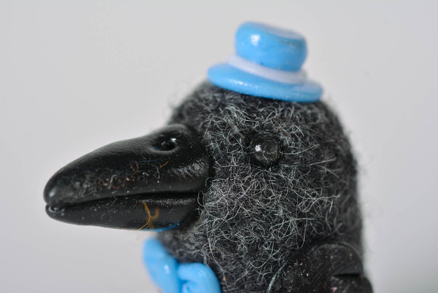 Figurine corbeau faite main Statuette originale en laine Déco chambre enfant photo 2