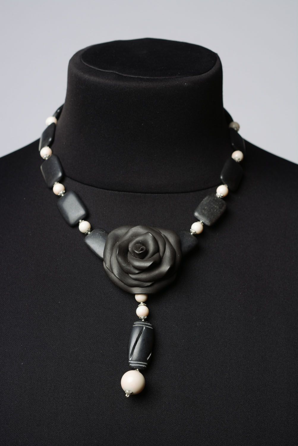 Necklace with natural stones Rose photo 2