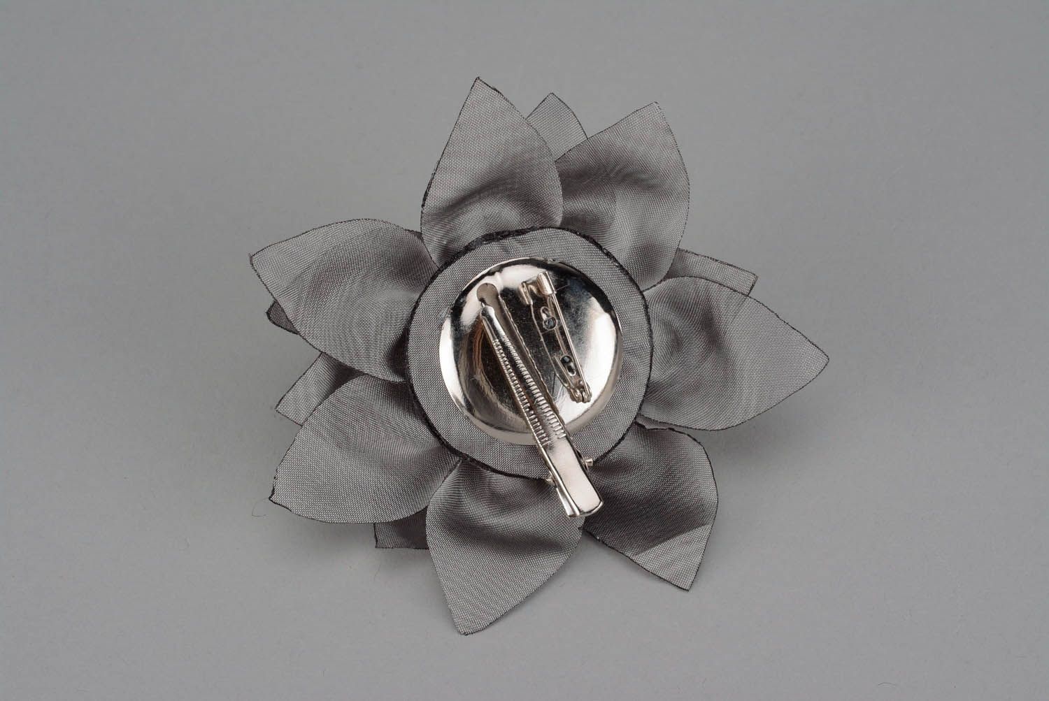 Brooch-clip in the shape of a flower photo 2