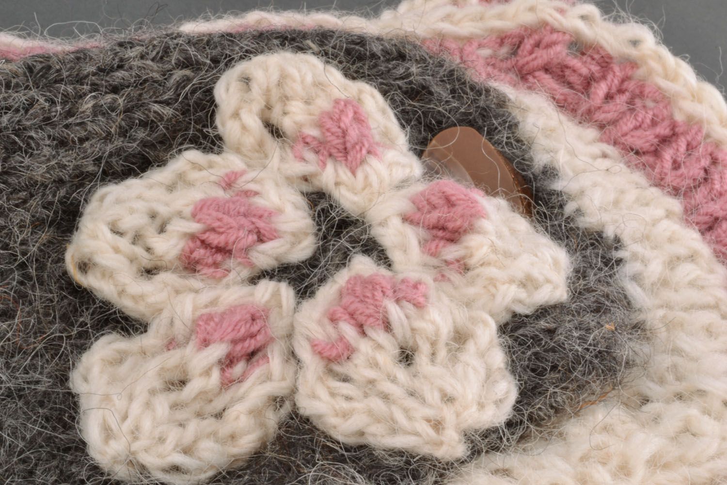 Gorro y bufanda tejidos a mano de lana foto 4