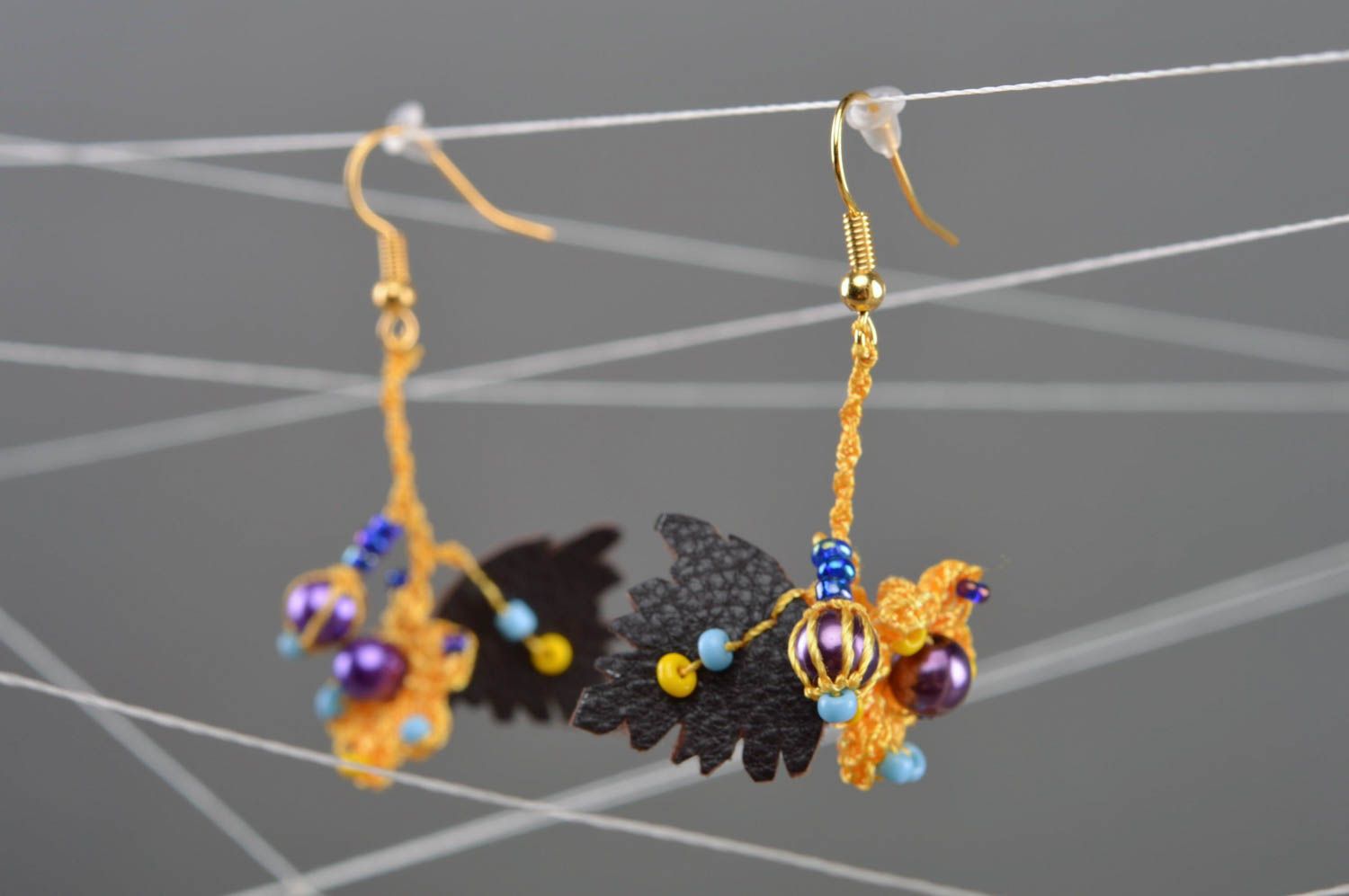 Boucles d'oreilles tricotées accessoires avec perles fantaisie faites main photo 1