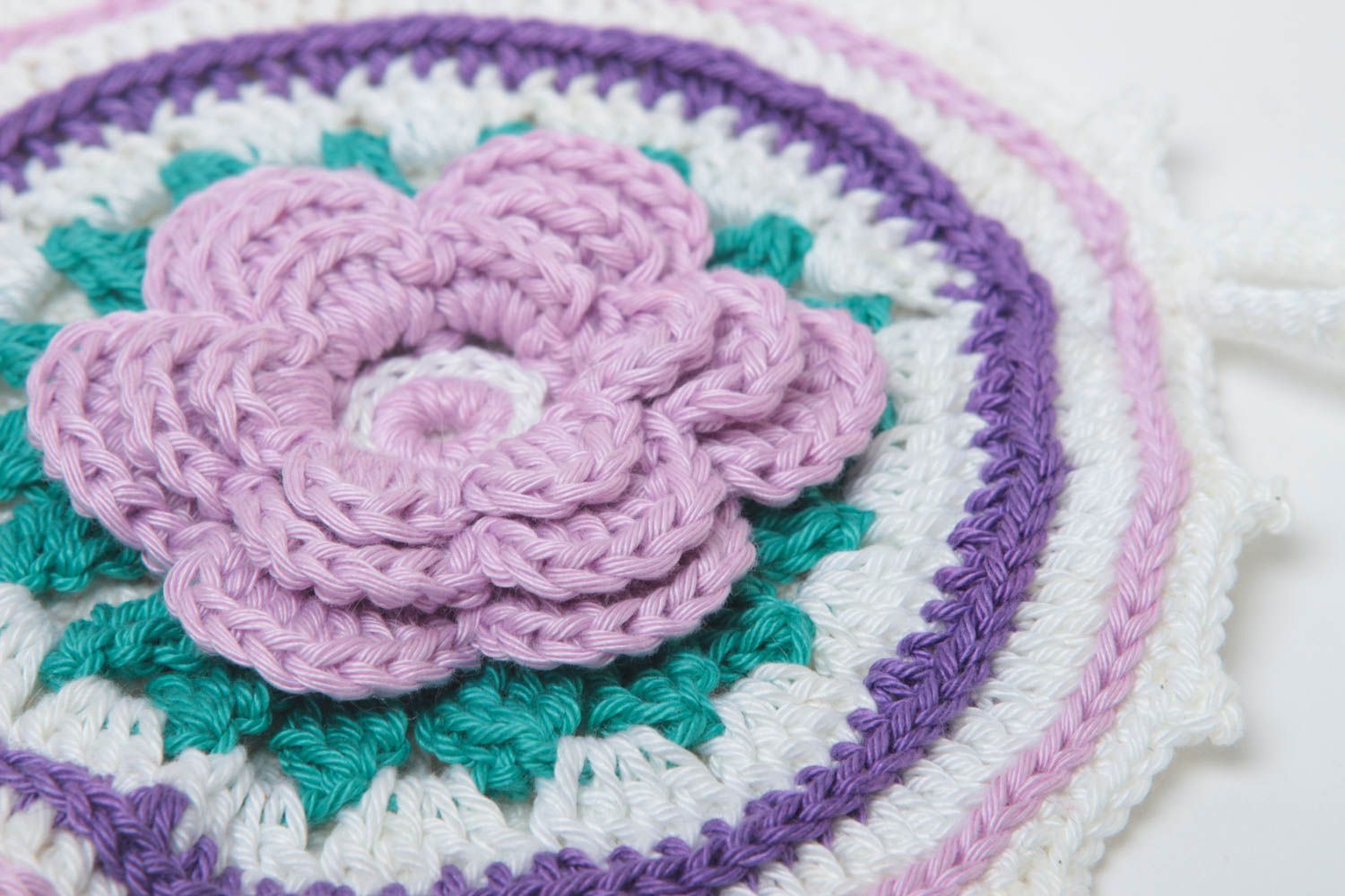 Handmade Topflappen gehäkelt Küchen Textilien Haus Deko violett mit Blume foto 3