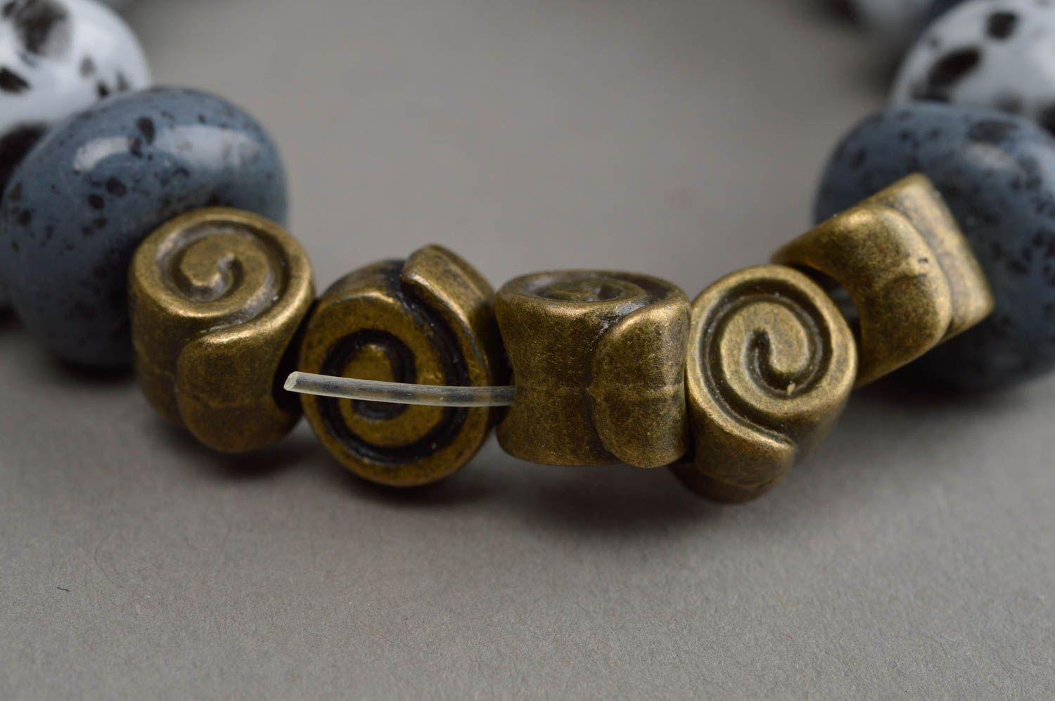 Bracciale di perle in porcellana fatto a mano braccialetto originale da polso 
 foto 4