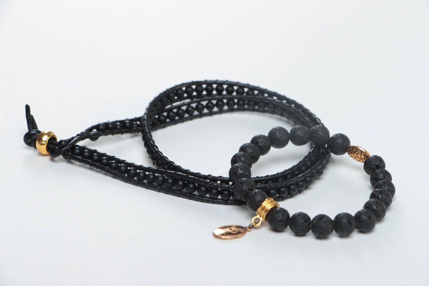 Bracelets en cuir fait main Bijoux originaux Accessoire pour femme design photo 3