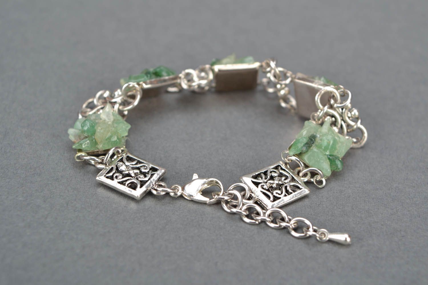 Bracelet and earrings with jade photo 5