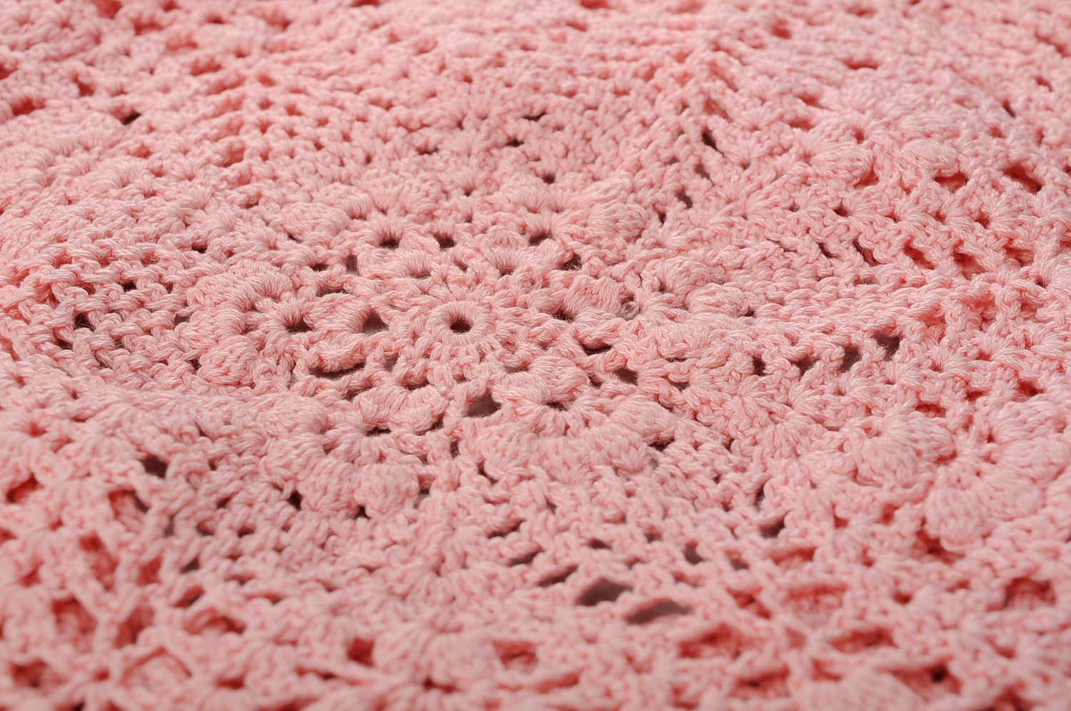Pink crocheted beret photo 4