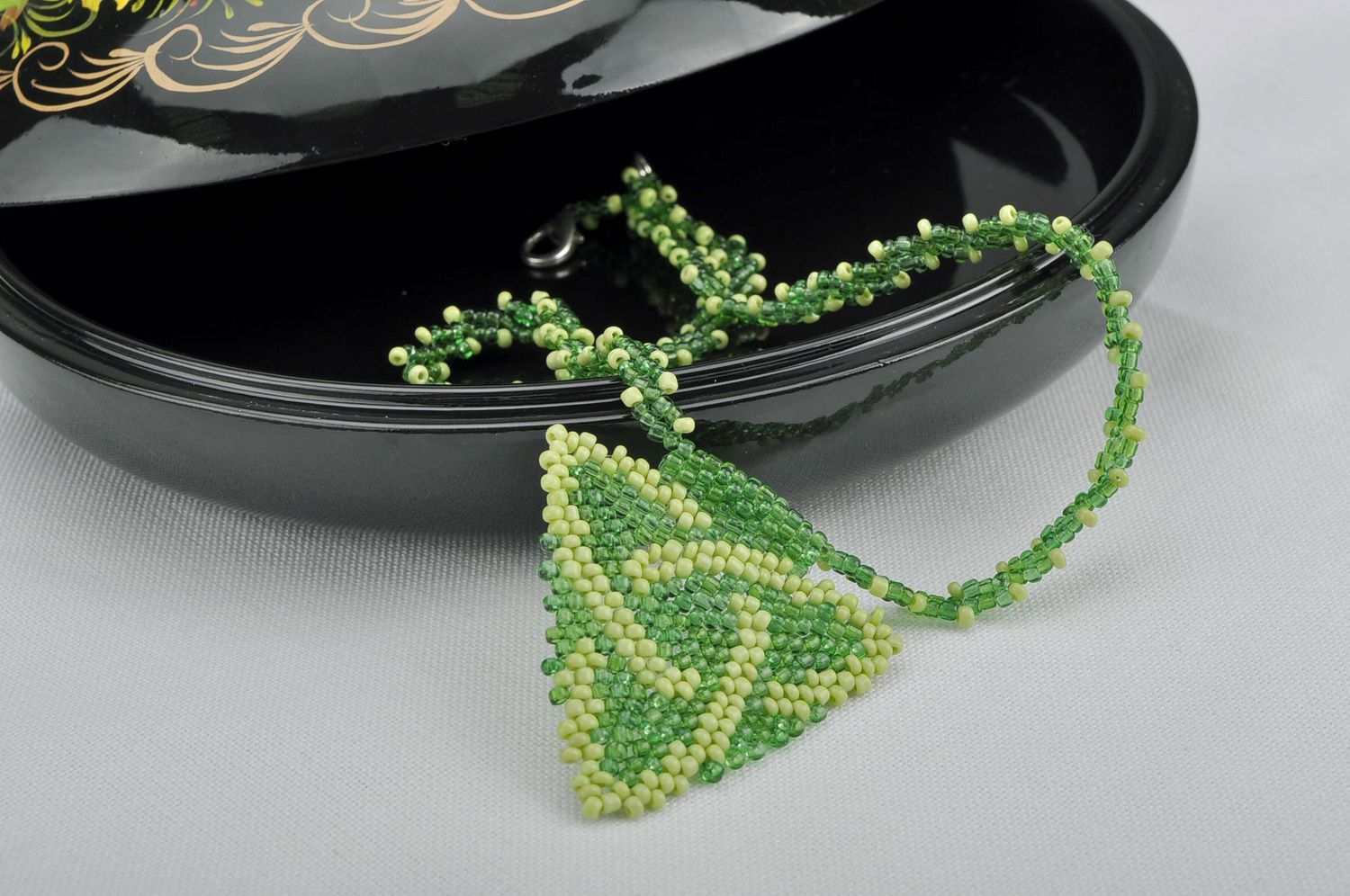 Halskette aus Glasperlen Keltischer Knoten foto 4
