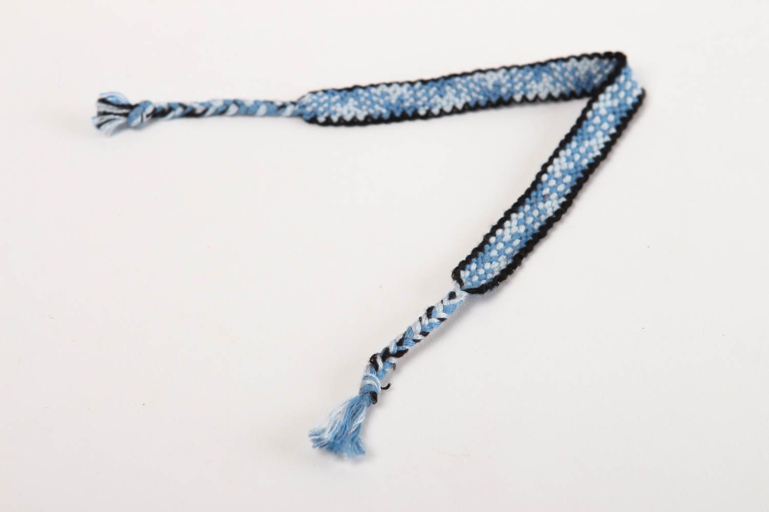 Bracelet bleu clair Bijou fait main tressé en fils moulinés Cadeau pour femme photo 4