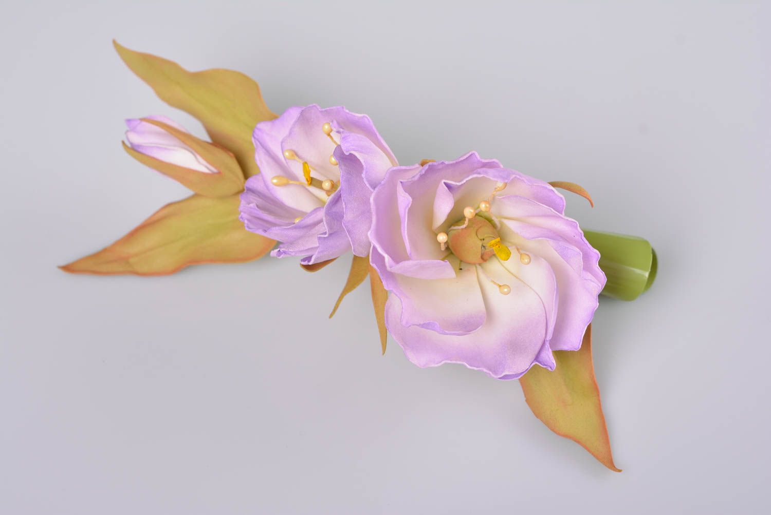 Violette schöne handgemachte Haarspange mit Blumen aus Foamiran für Frauen foto 1