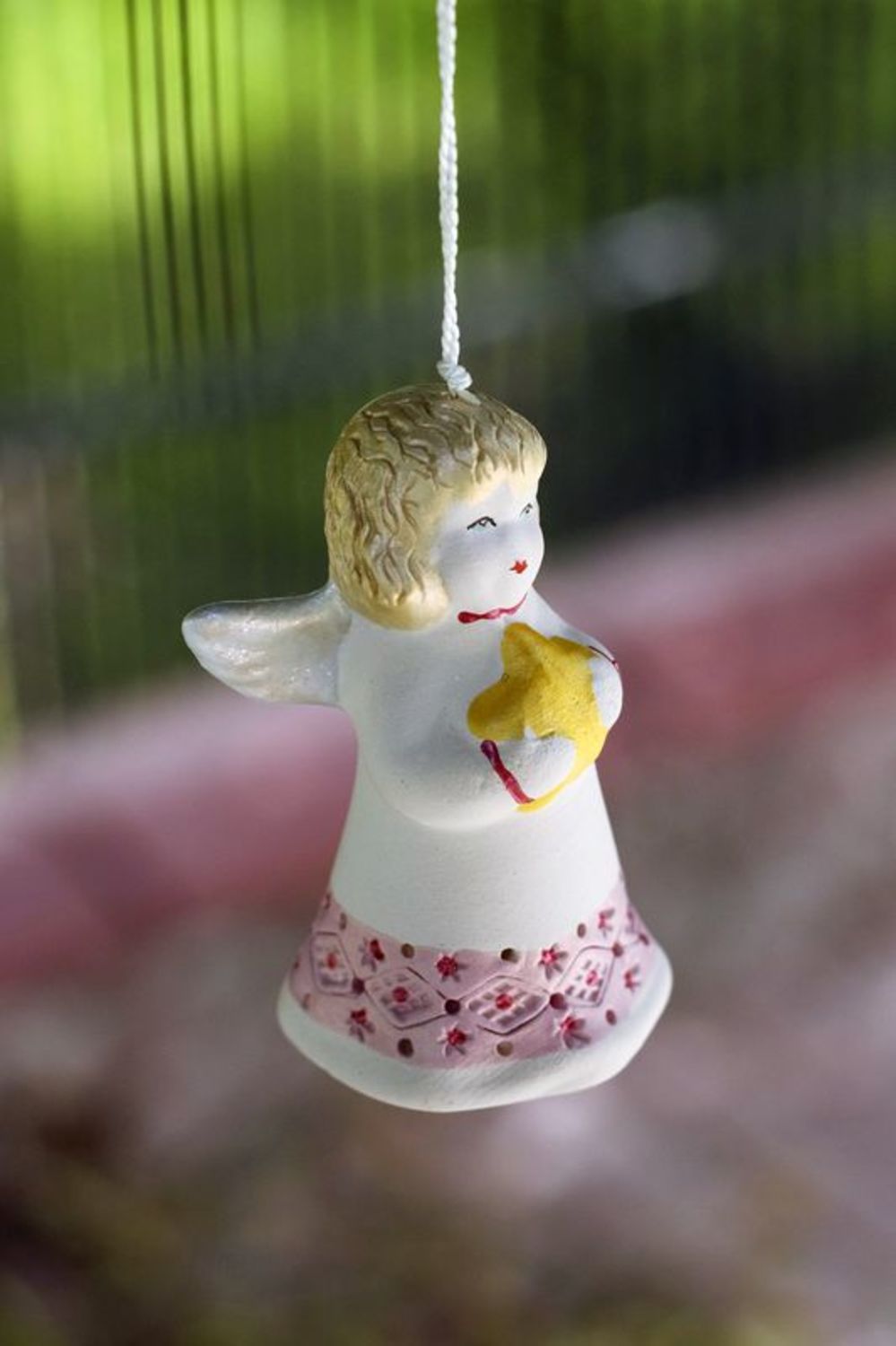 Campanilla cerámica en forma de ángel  foto 4