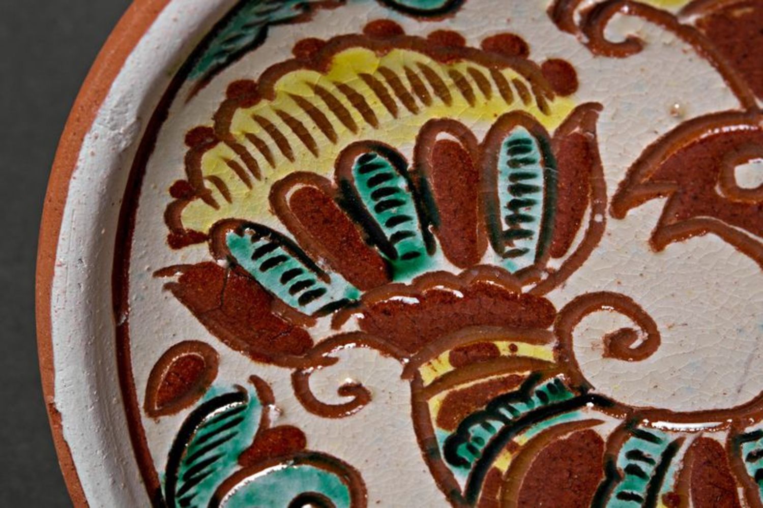 Decorative ceramic plate photo 3