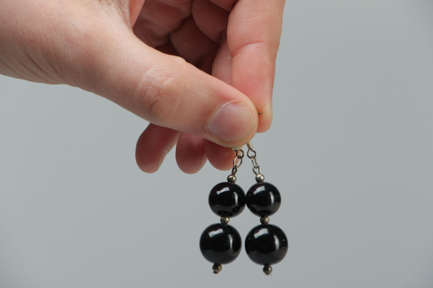 Black plastic bead earrings photo 3
