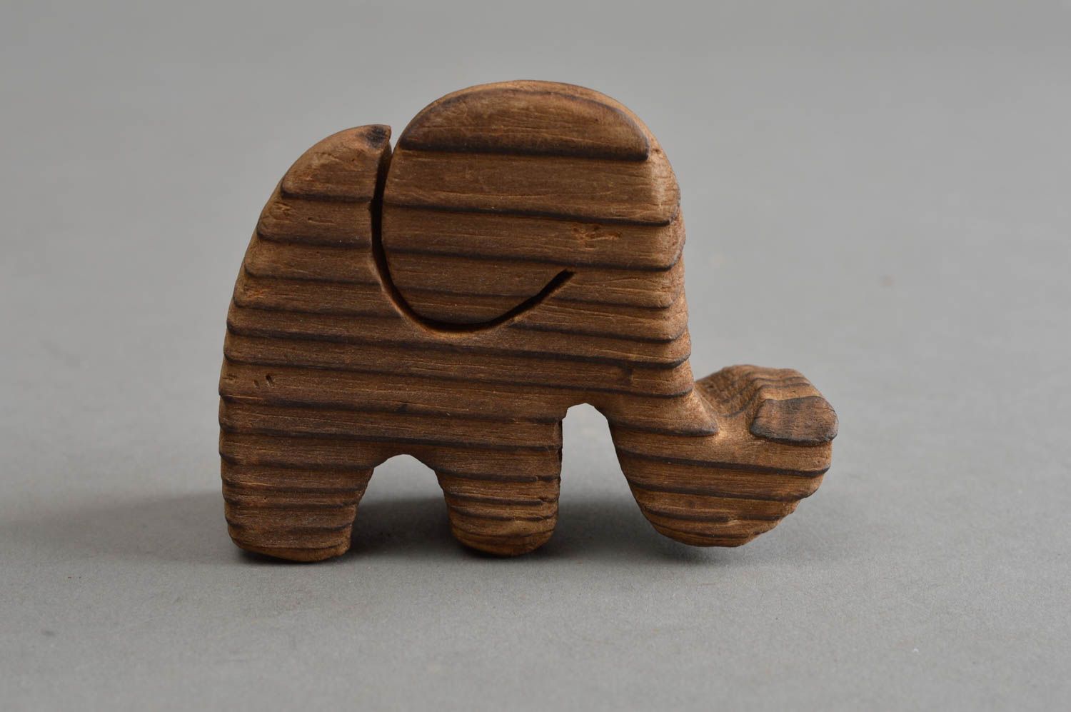 Kleine Deko Statuette aus Holz Elefant schön originell Künstler Handarbeit foto 2