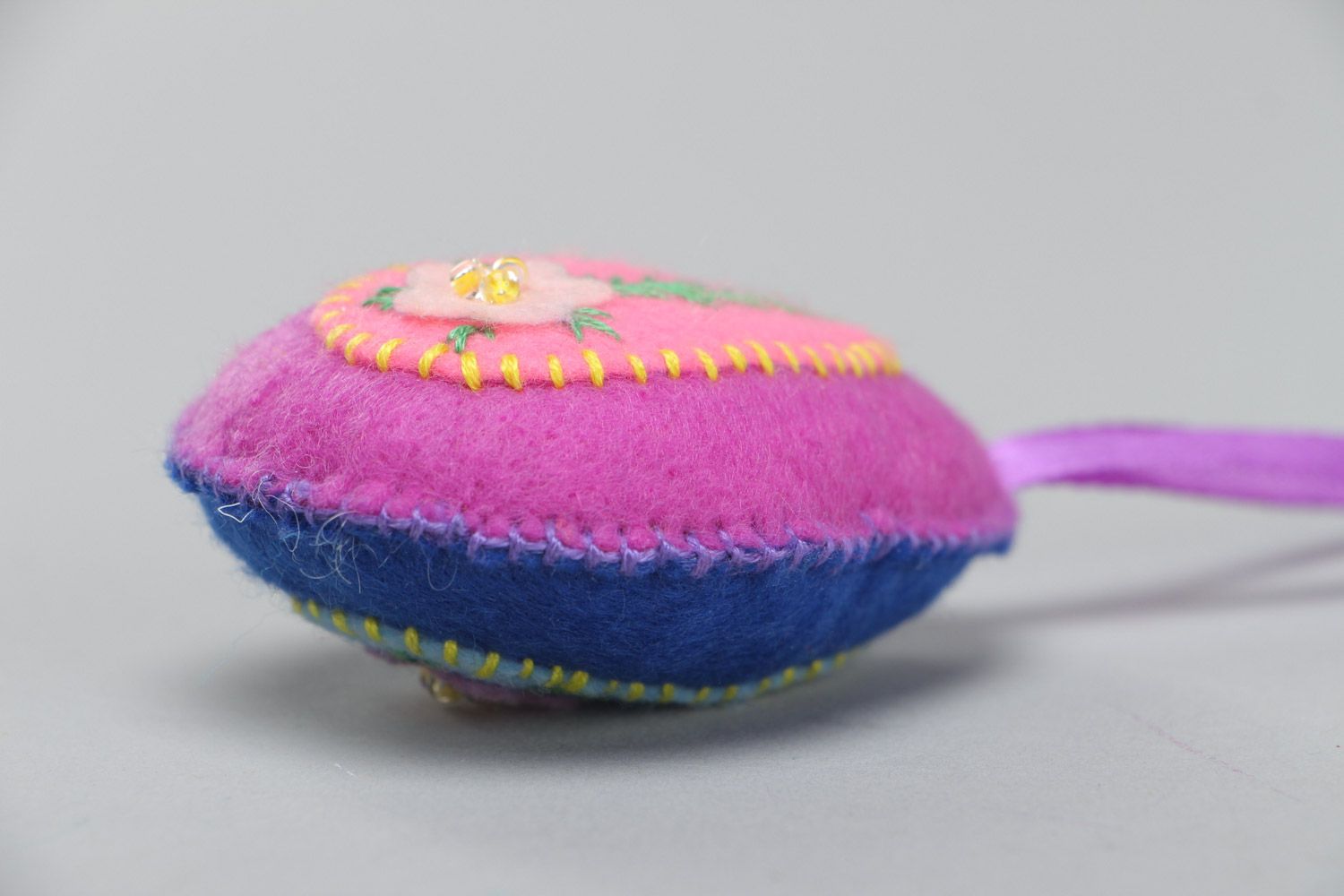 Handmade felt soft interior pendant toy Easter egg of purple color photo 3
