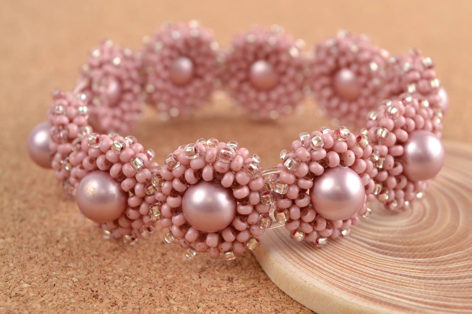 Bracelet en perles de rocaille Bijou fait main rose Accessoire femme original photo 1