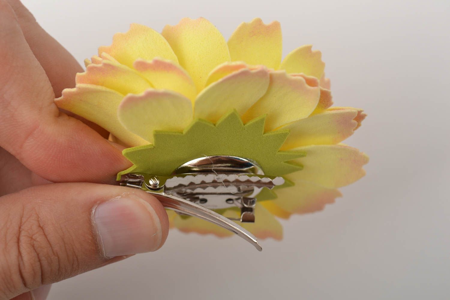 Barrette broche fleur jaune faite main en foamiran accessoire originale photo 10