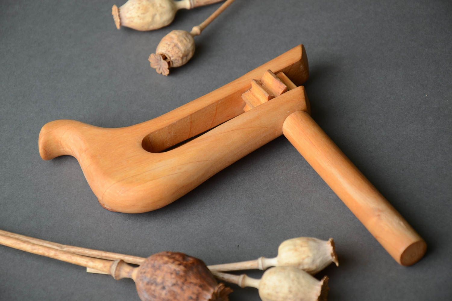 Деревянная народная игрушка ручной работы пропитанная льняным маслом оригинальная фото 1