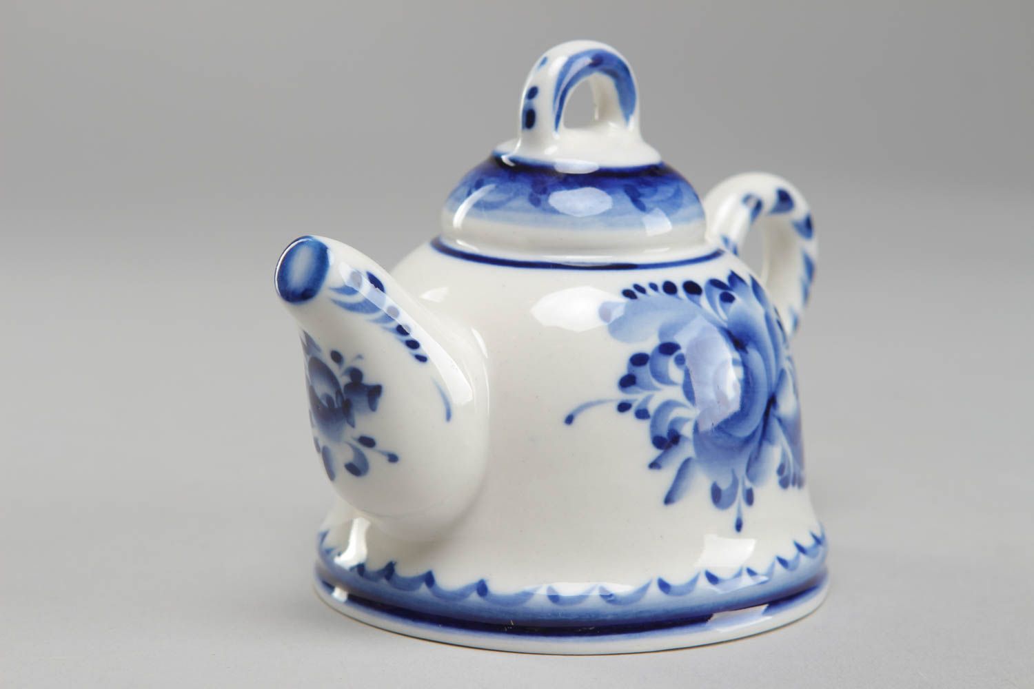 Gzhel porcelain bell in the shape of teapot photo 2