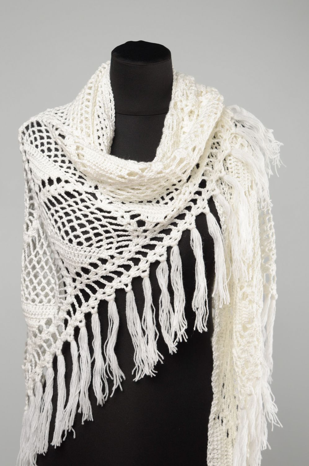 Handmade white lacy crochet shawl photo 1