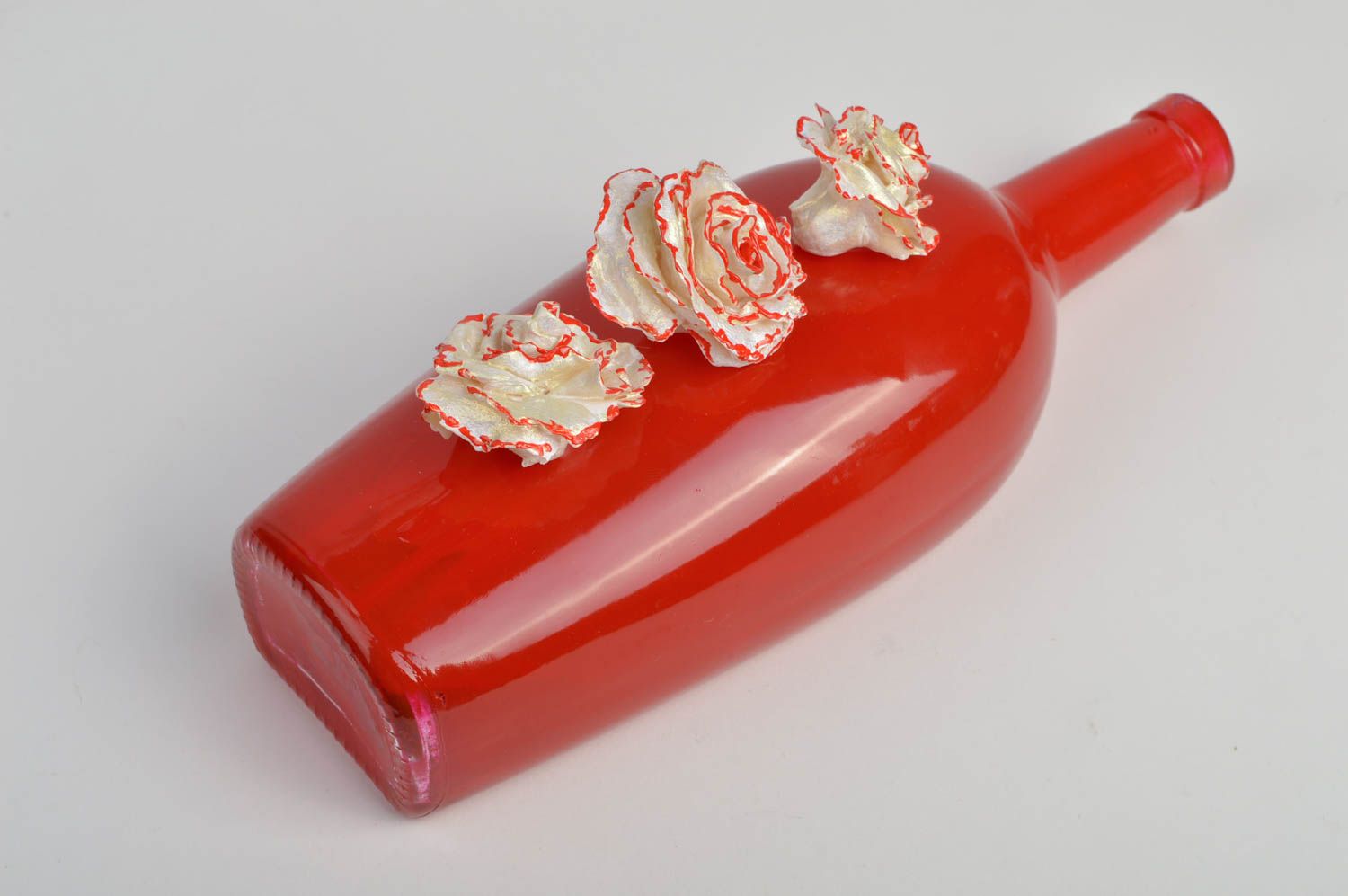 Красная стеклянная бутылка хенд мейд необычный подарок красивая посуда 500 мл фото 4