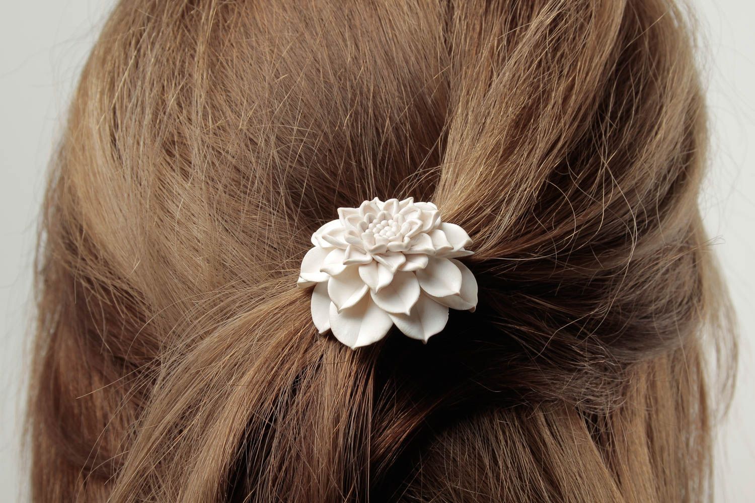 Blume Haarnadel handgemachter Schmuck Haar Accessoire aus Polymer weiß foto 1