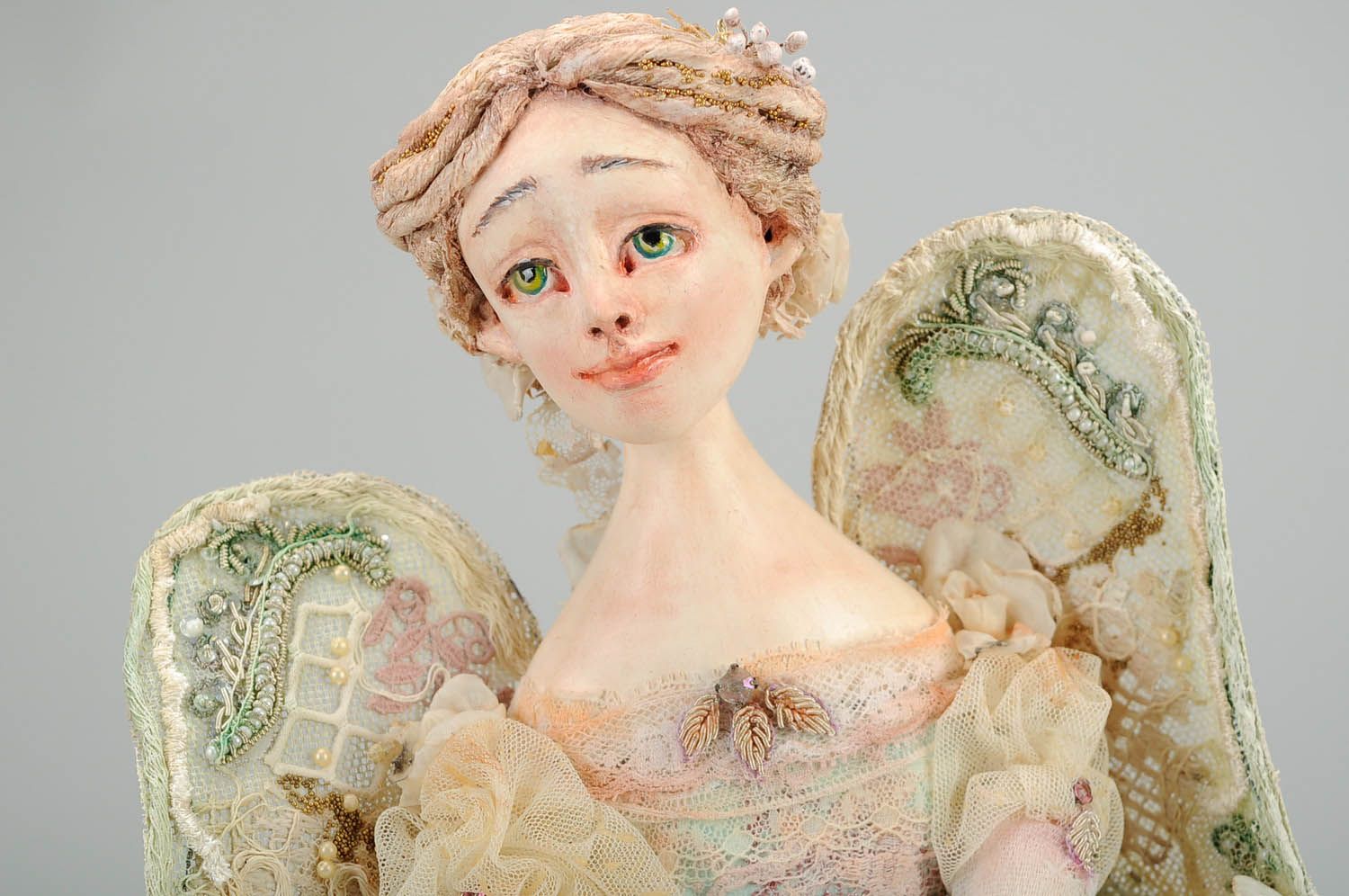 Авторская кукла из антикварных тканей Грустный и влюбленный ангел фото 4