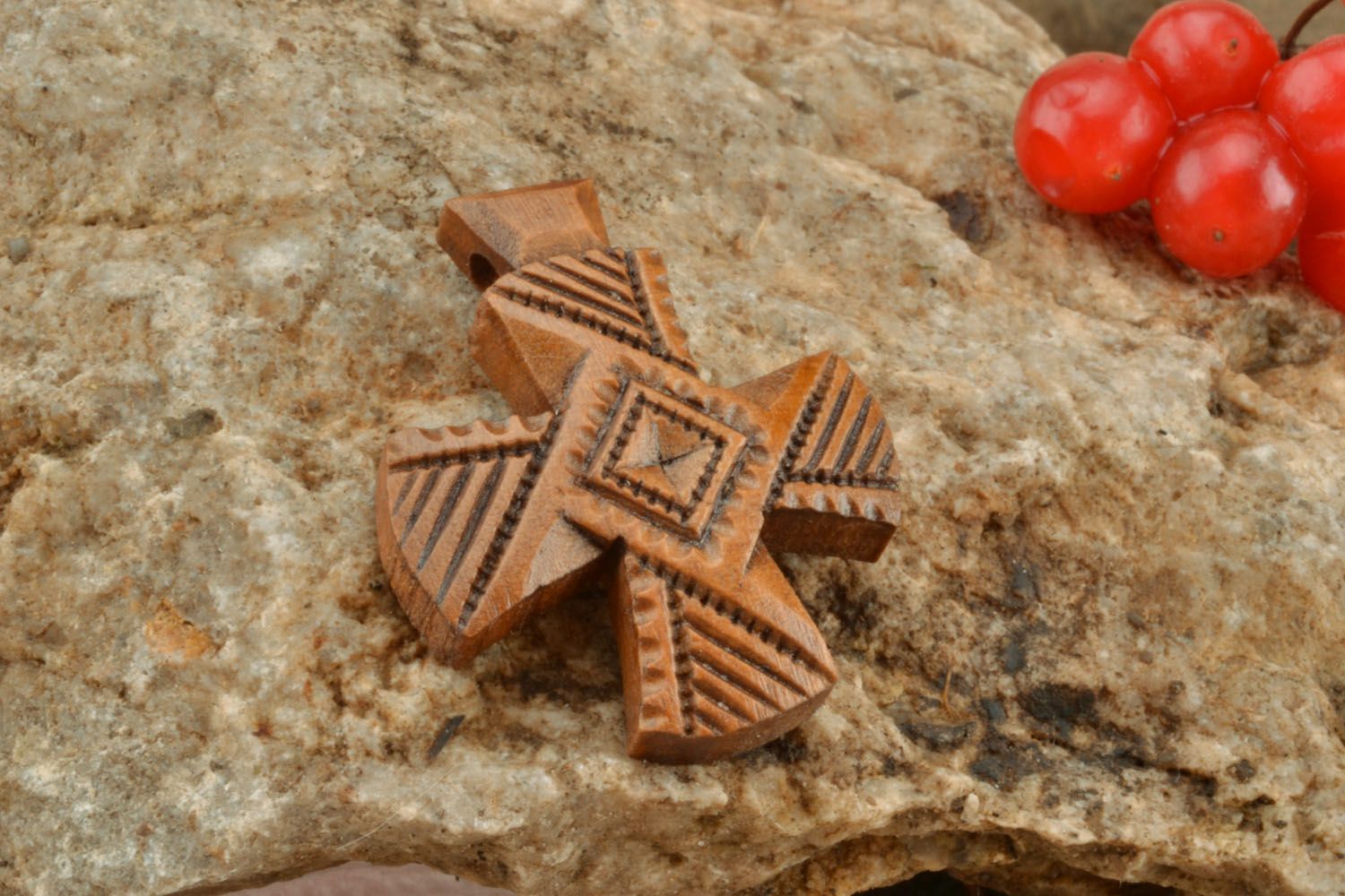 Small wooden cross necklace photo 1