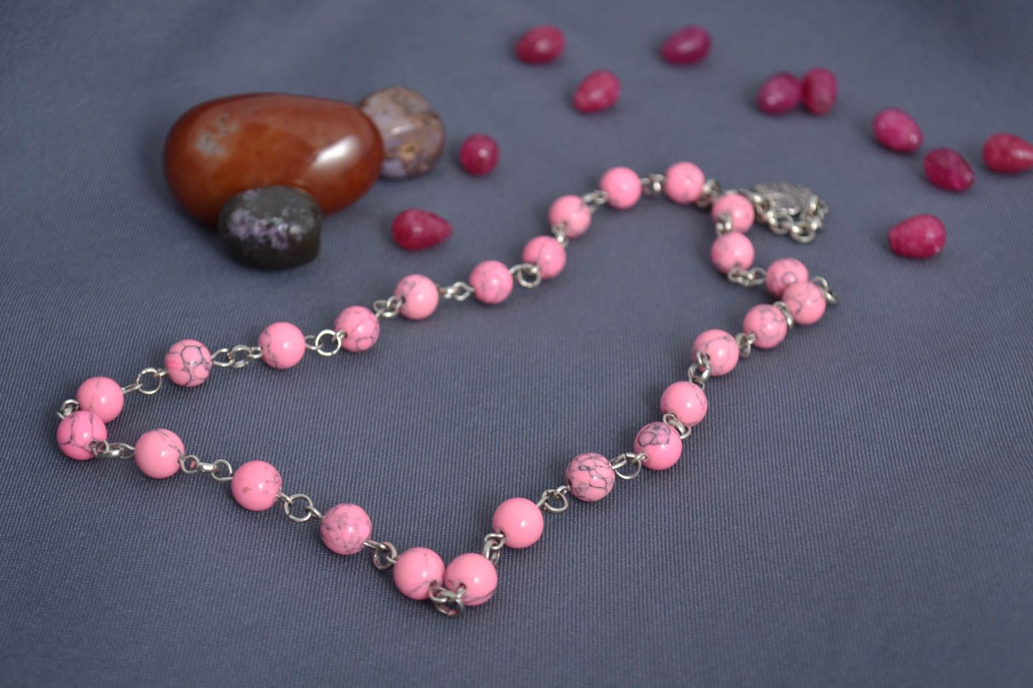 Beautiful handmade beaded necklace stone bead necklace fashion accessories photo 1