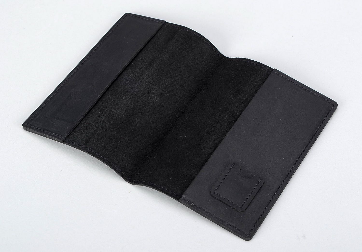 Schwarze Paß-Hülle aus Leder   foto 3